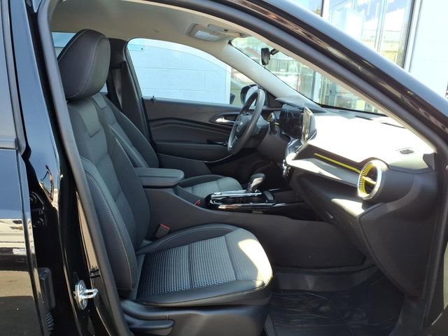 Used 2024 Chevrolet Trax LT image 19