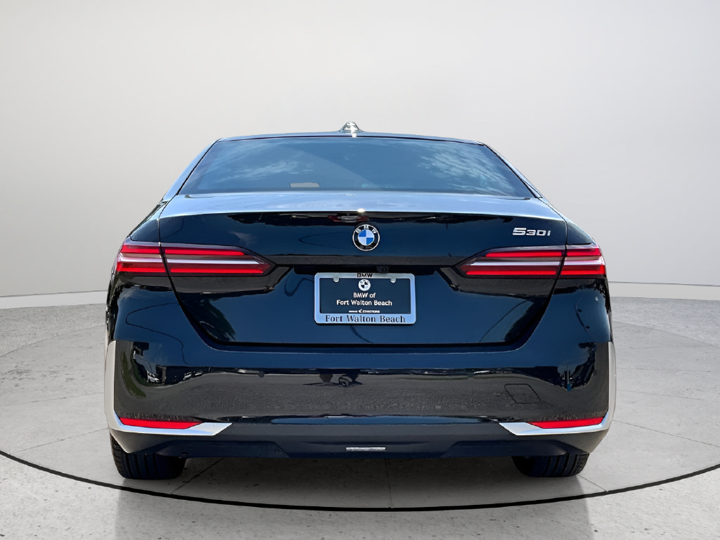 Used 2026 BMW 530i RWD image 5