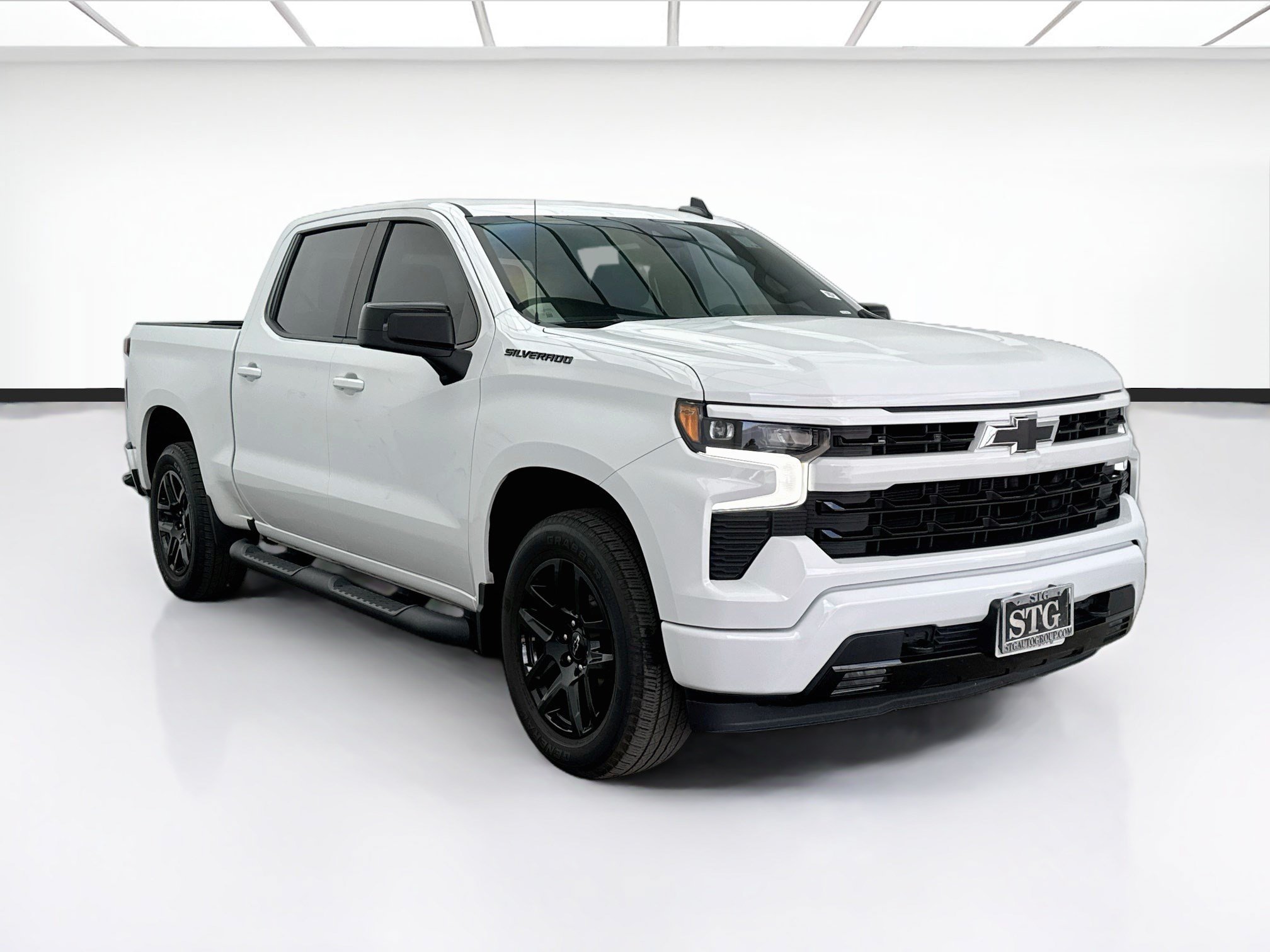 Used 2024 Chevrolet Silverado 1500 RST w/ Rally Edition RWD image 3