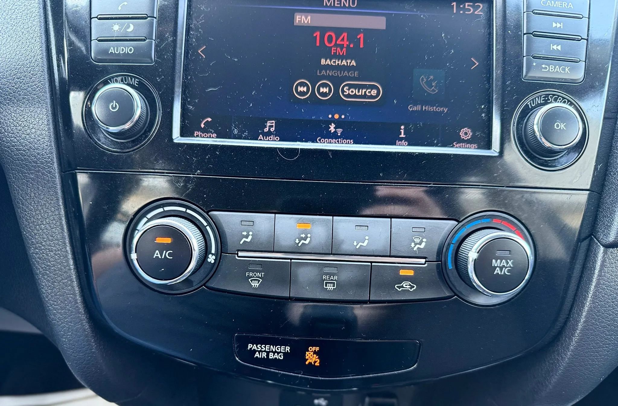 Used 2018 Nissan Rogue S image 17