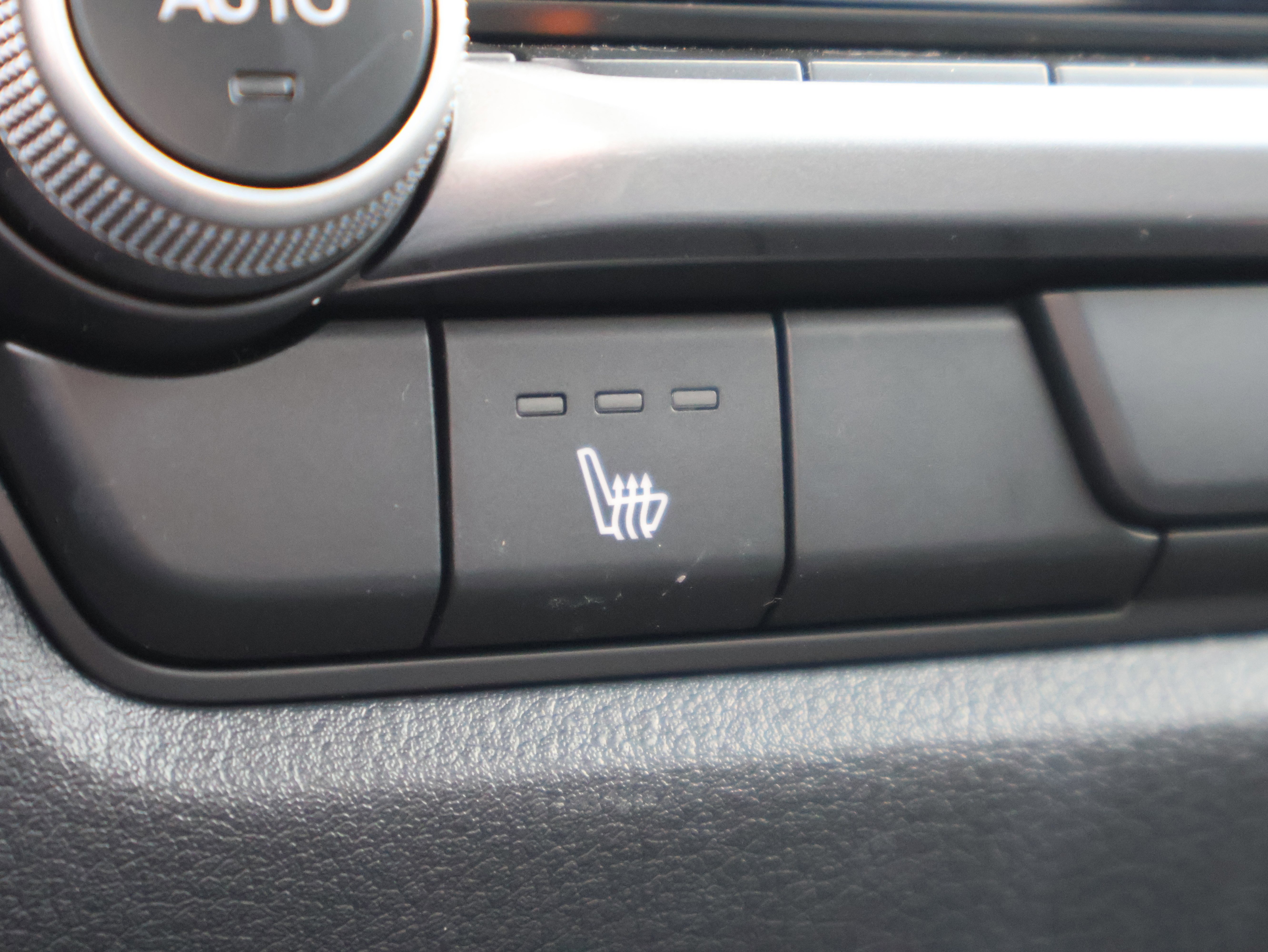 Certified 2025 MAZDA CX-50 2.5 Hybrid w/ Preferred Pkg image 28