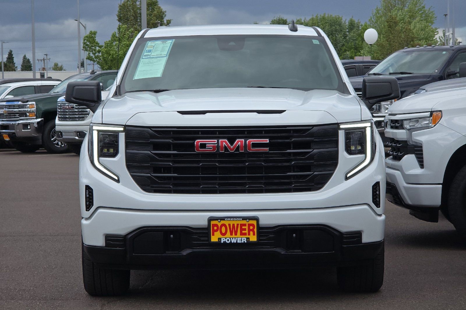 Used 2025 GMC Sierra 1500 Pro w/ Graphite Edition AWD/4WD image 9