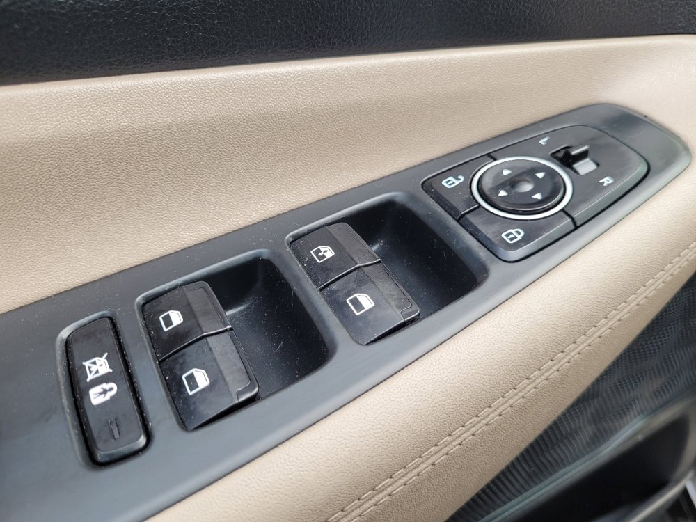 Used 2019 Hyundai Santa Fe SE AWD/4WD image 27