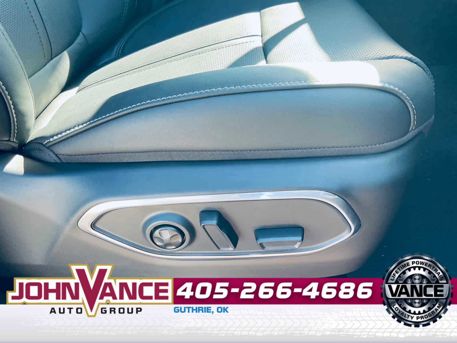 Used 2024 Jeep Wagoneer 4WD image 10