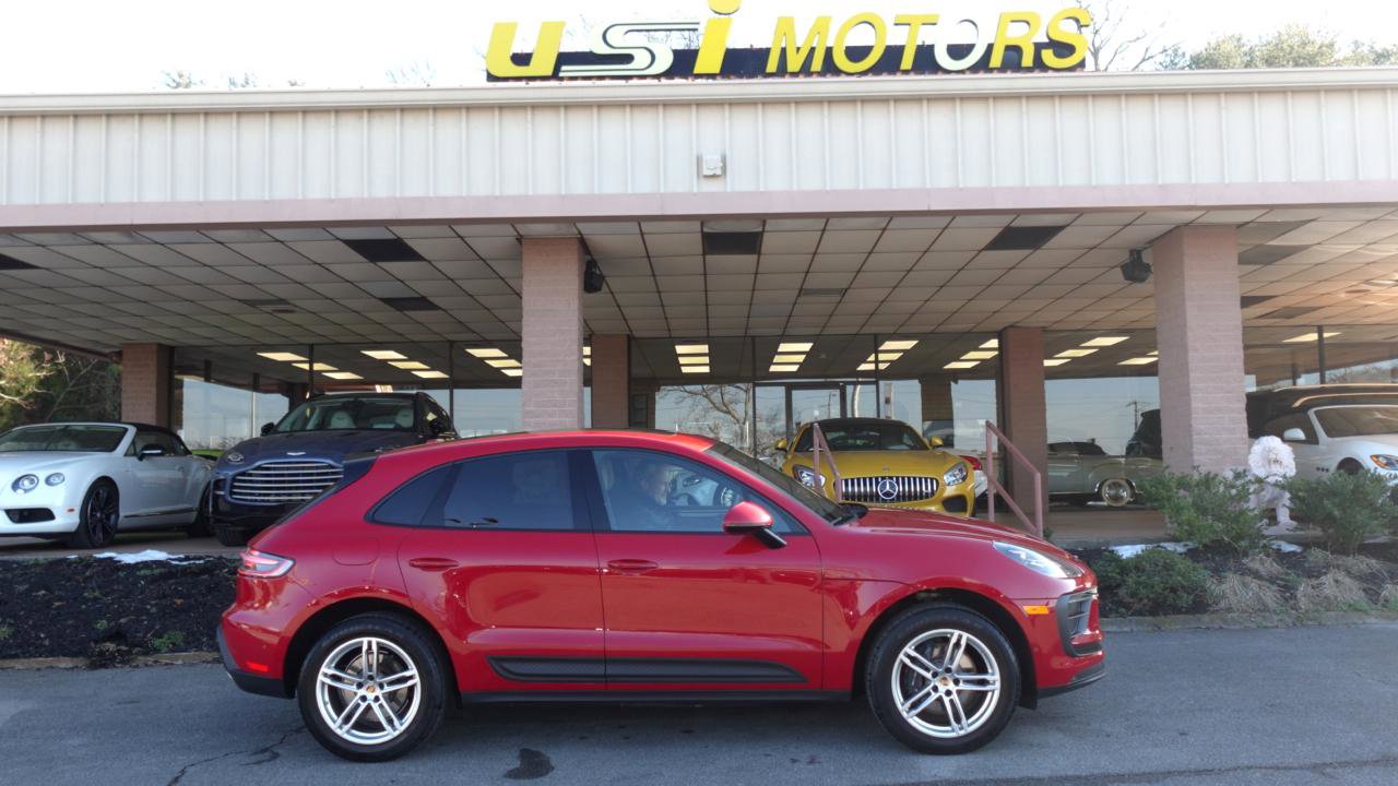 Used 2023 Porsche Macan image 2
