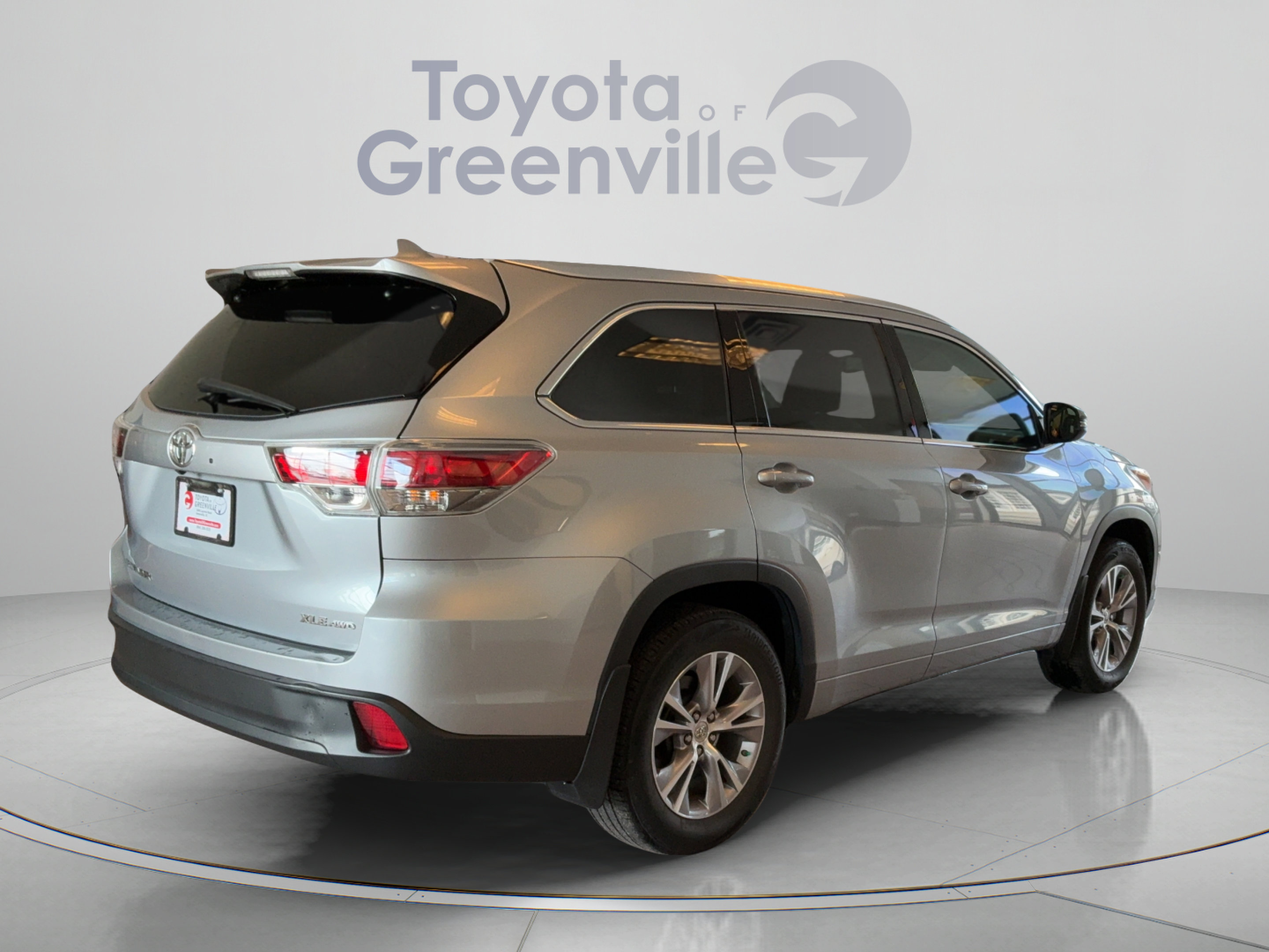 Used 2015 Toyota Highlander XLE AWD/4WD image 6
