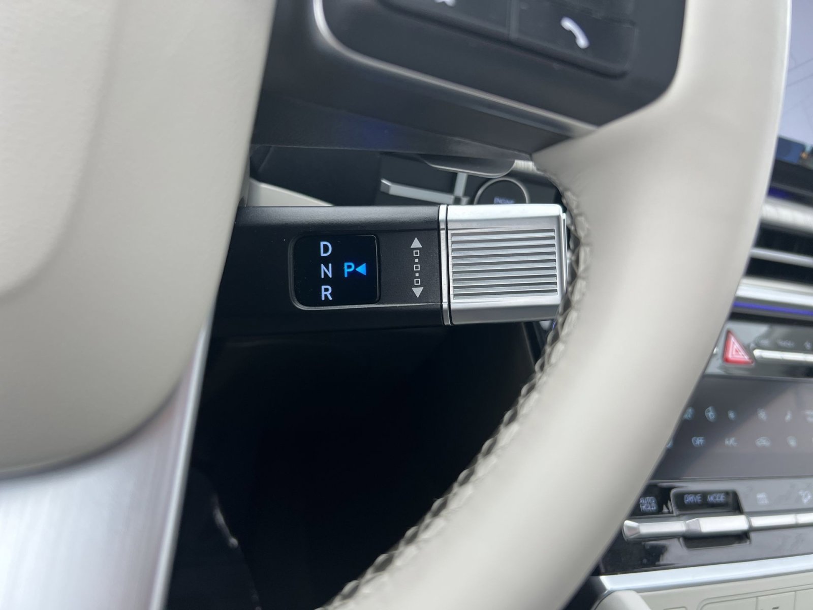 Used 2025 Hyundai Santa Fe Calligraphy image 22