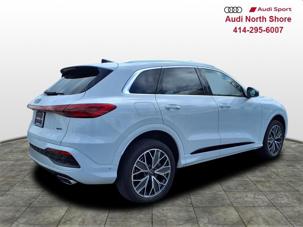Used 2025 Audi Q5 Premium Plus w/ Premium Plus image 3