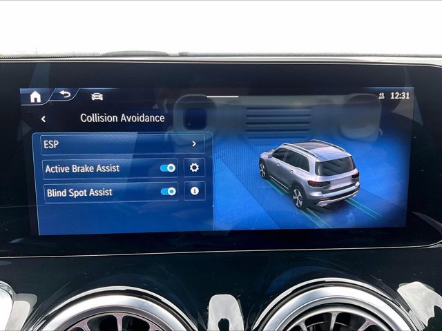 Used 2025 Mercedes-Benz GLB 250 image 24