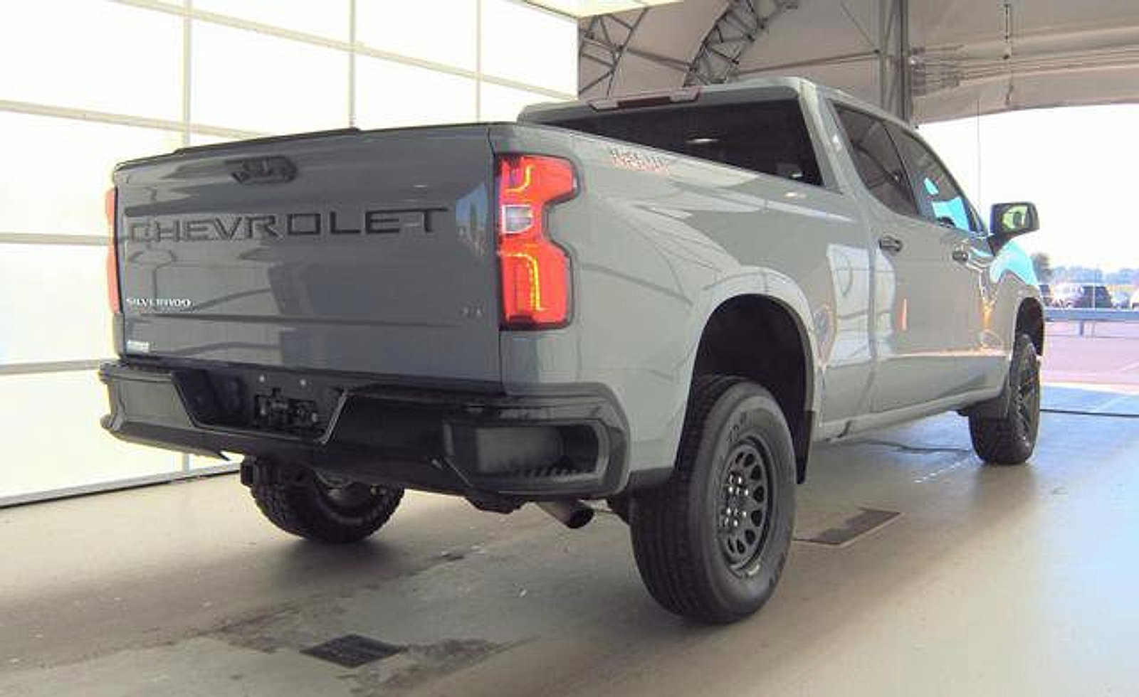 Used 2024 Chevrolet Silverado 1500 LT Trail Boss w/ Protection Package AWD/4WD image 8