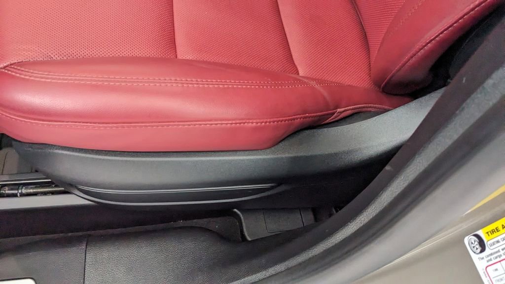 Used 2025 Lincoln Corsair Grand Touring w/ Towing Package image 28