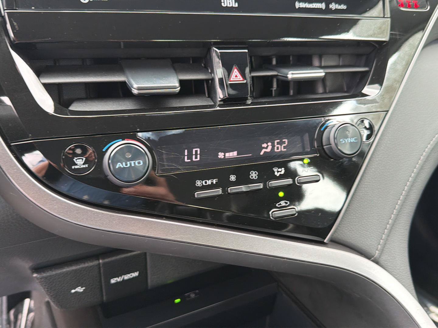 Used 2023 Toyota Camry XLE w/ Navigation Package FWD image 27