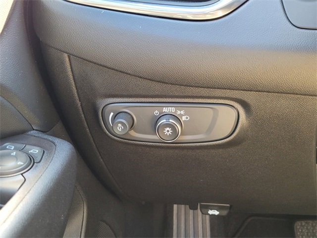 Used 2020 Chevrolet Equinox LT w/ LPO, Floor Liner Package image 38