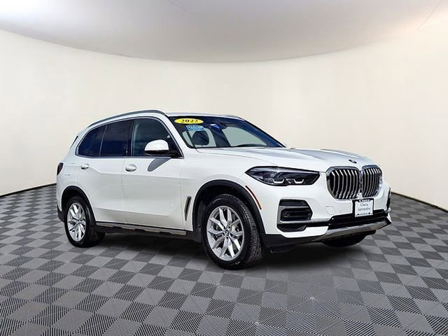 Used 2022 BMW X5 xDrive40i w/ Premium Package image 2