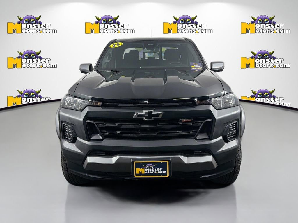 Used 2025 Chevrolet Colorado Trail Boss AWD/4WD image 2