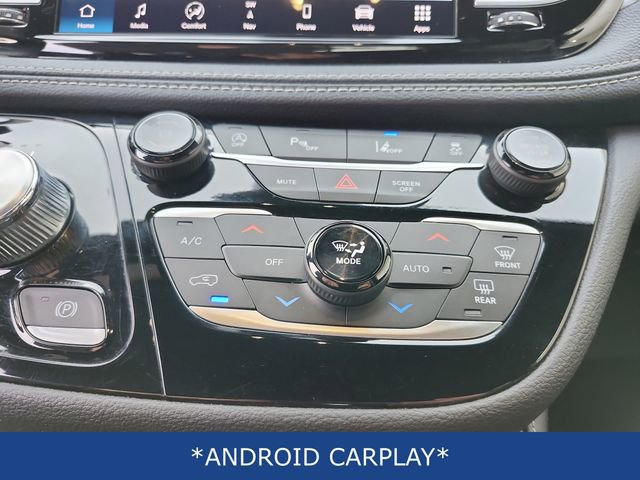 Used 2025 Chrysler Pacifica Limited image 15