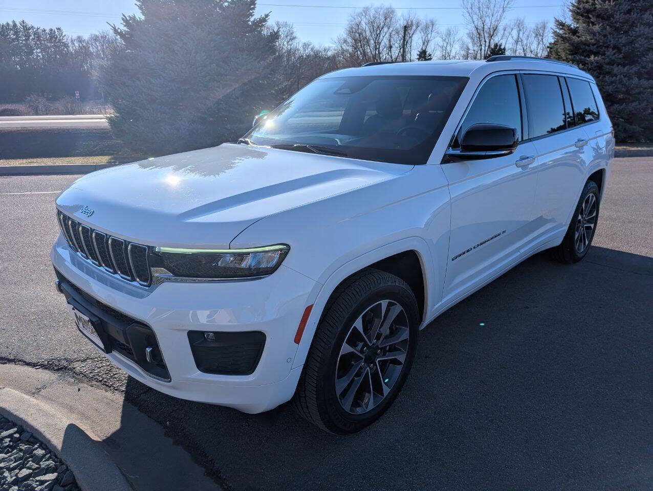 Used 2023 Jeep Grand Cherokee L Overland AWD/4WD image 5
