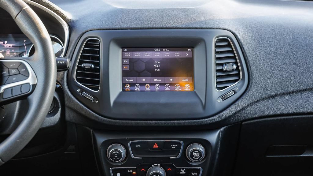 Used 2021 Jeep Compass Sport FWD image 17