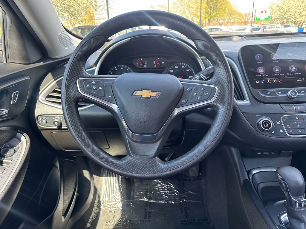 Used 2025 Chevrolet Malibu LT FWD image 15
