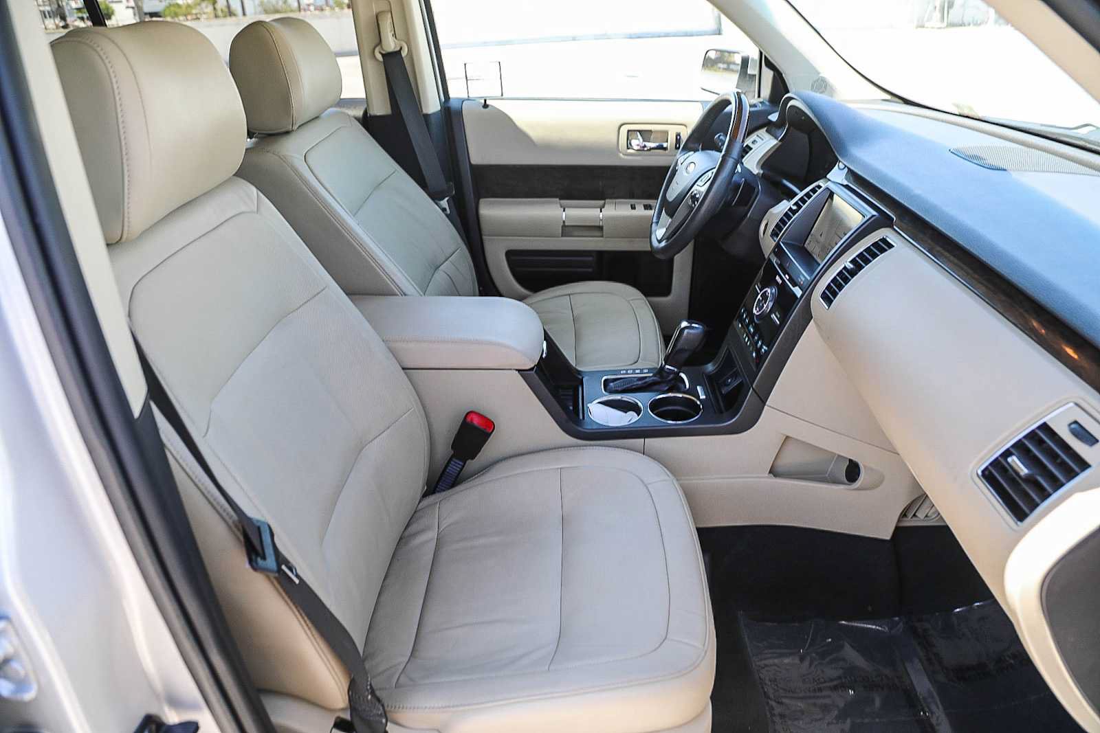 Used 2019 Ford Flex Limited AWD/4WD image 16