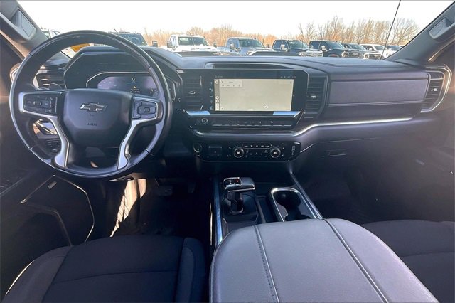 Used 2024 Chevrolet Silverado 1500 LT Trail Boss w/ Convenience Package II image 8