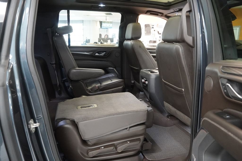 Used 2021 GMC Yukon XL Denali w/ Denali Premium Package image 26
