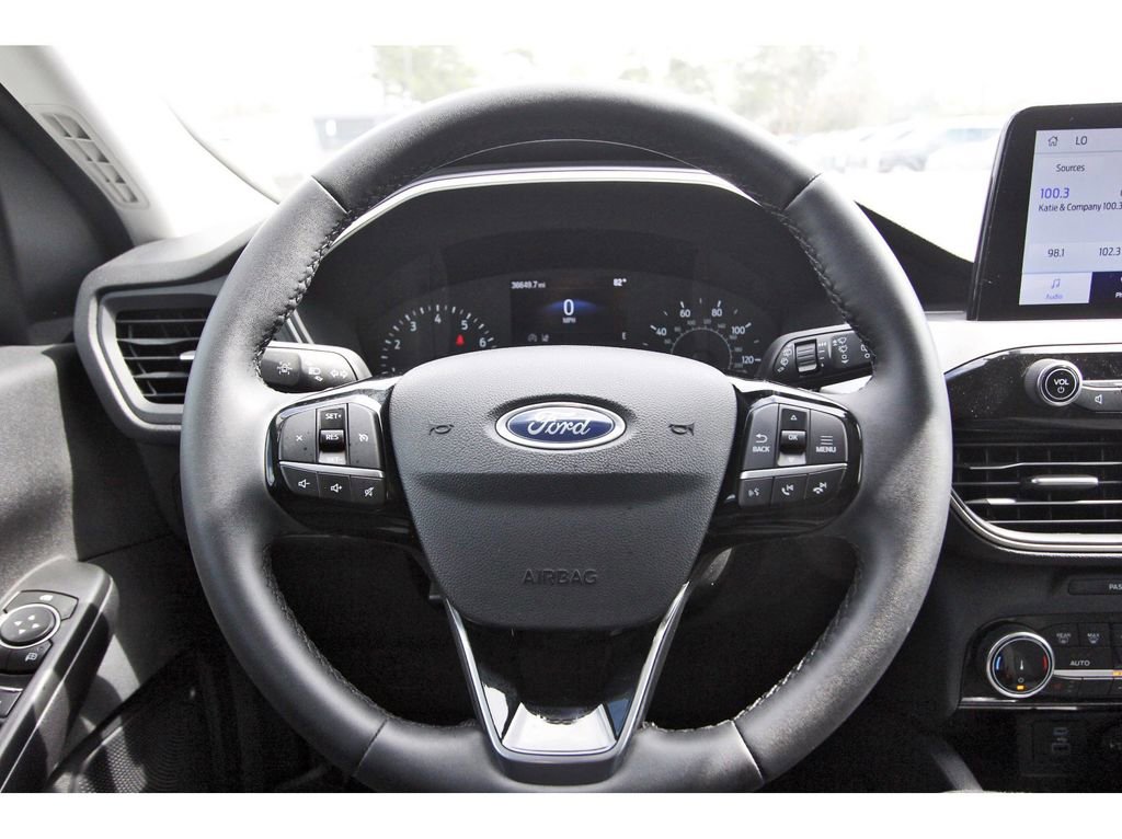 Certified 2022 Ford Escape SE w/ SE Sport Appearance Package image 14