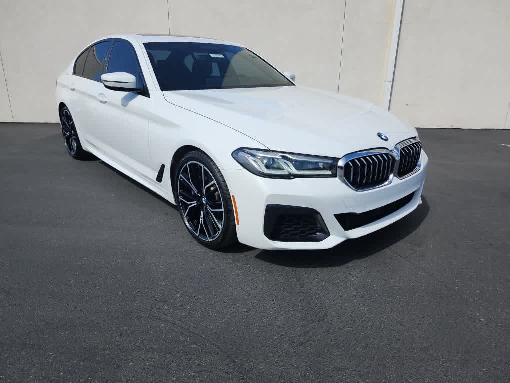 Used 2021 BMW 540i w/ M Sport Package RWD image 2