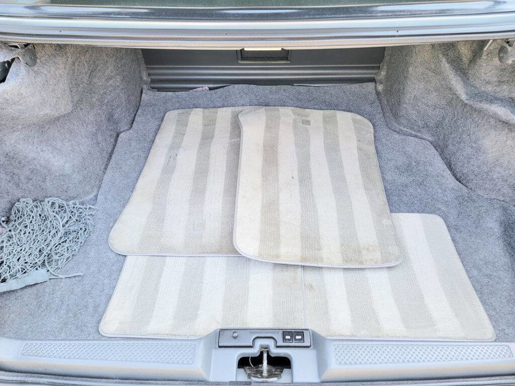 Used 1994 Pontiac Bonneville SSE FWD image 5
