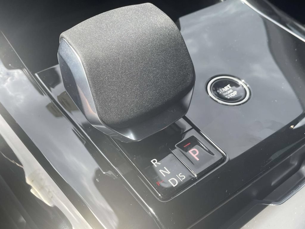 New 2026 Land Rover Range Rover Sport SE AWD/4WD image 29