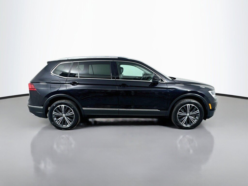 Used 2019 Volkswagen Tiguan SEL w/ 3rd Row Seat Package AWD/4WD image 6
