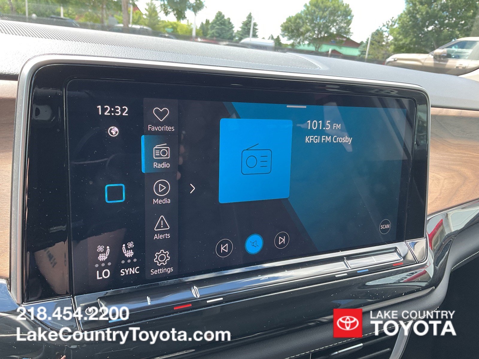 Used 2026 Volkswagen Atlas SE AWD/4WD image 28