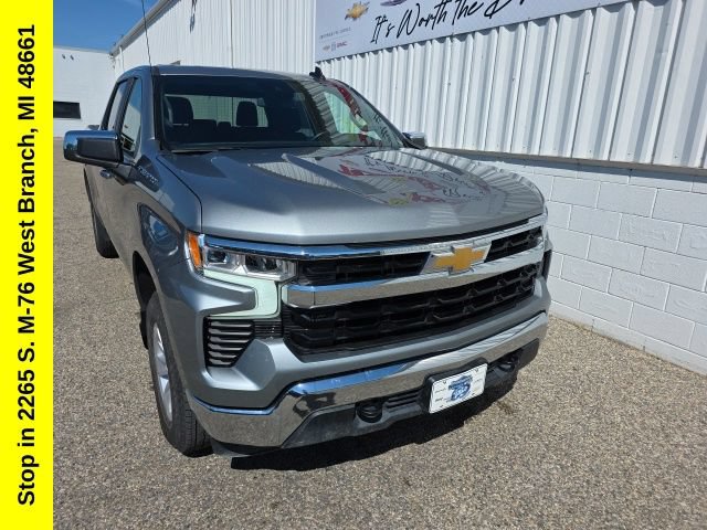Used 2025 Chevrolet Silverado 1500 LT AWD/4WD image 7