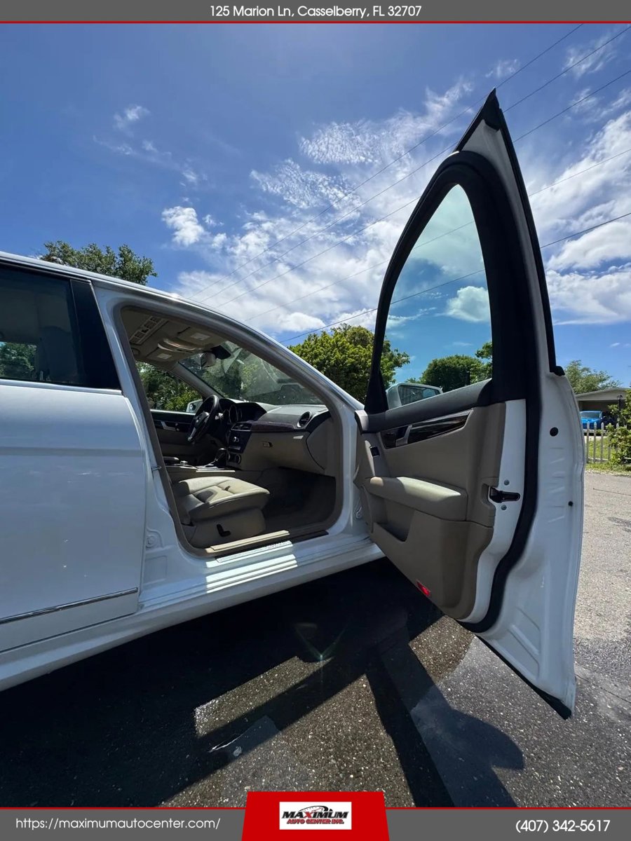 Used 2013 Mercedes-Benz C 250 Sedan image 8