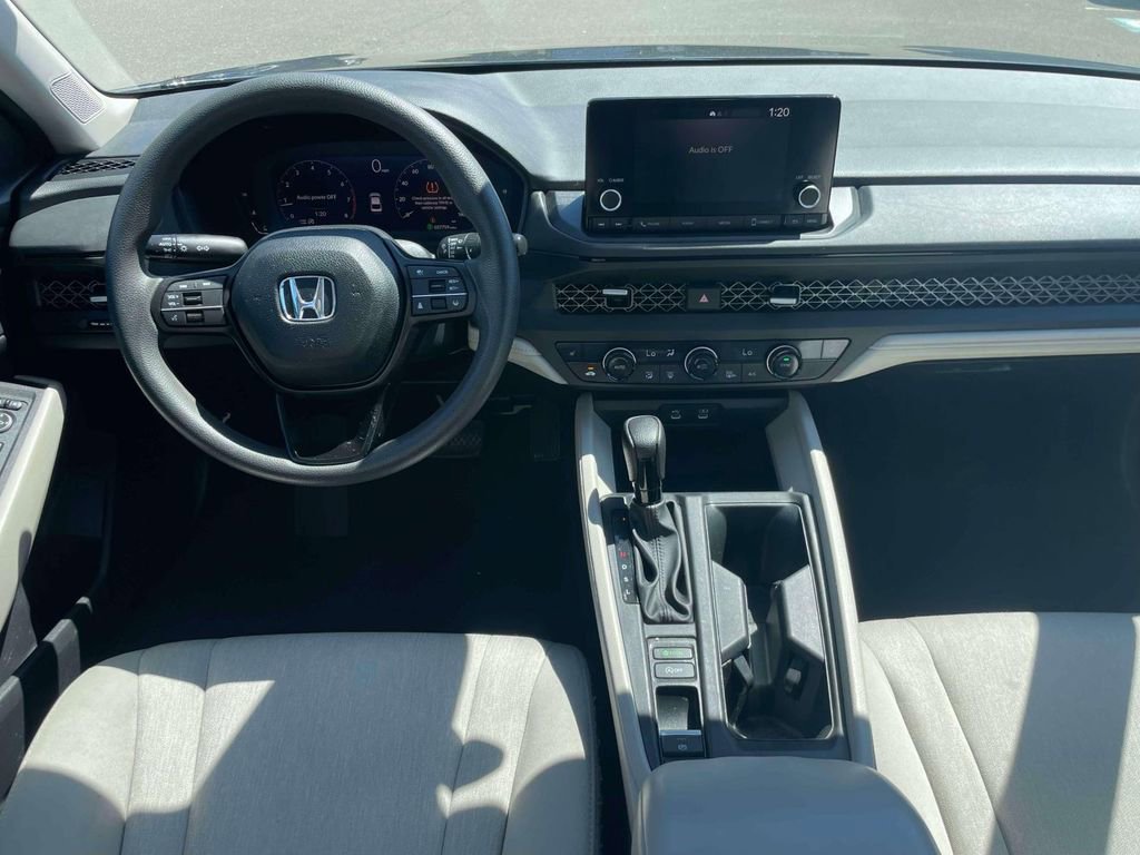 Certified 2023 Honda Accord EX image 13