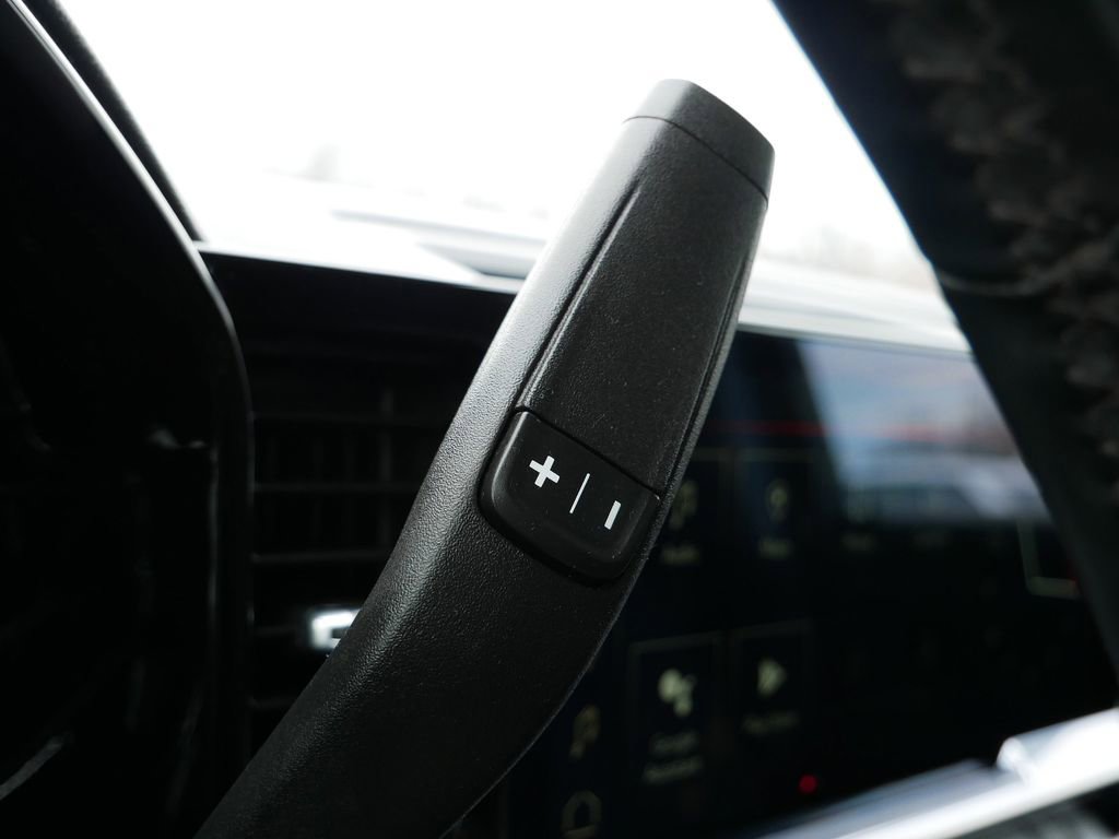 Used 2023 GMC Sierra 1500 SLE image 25