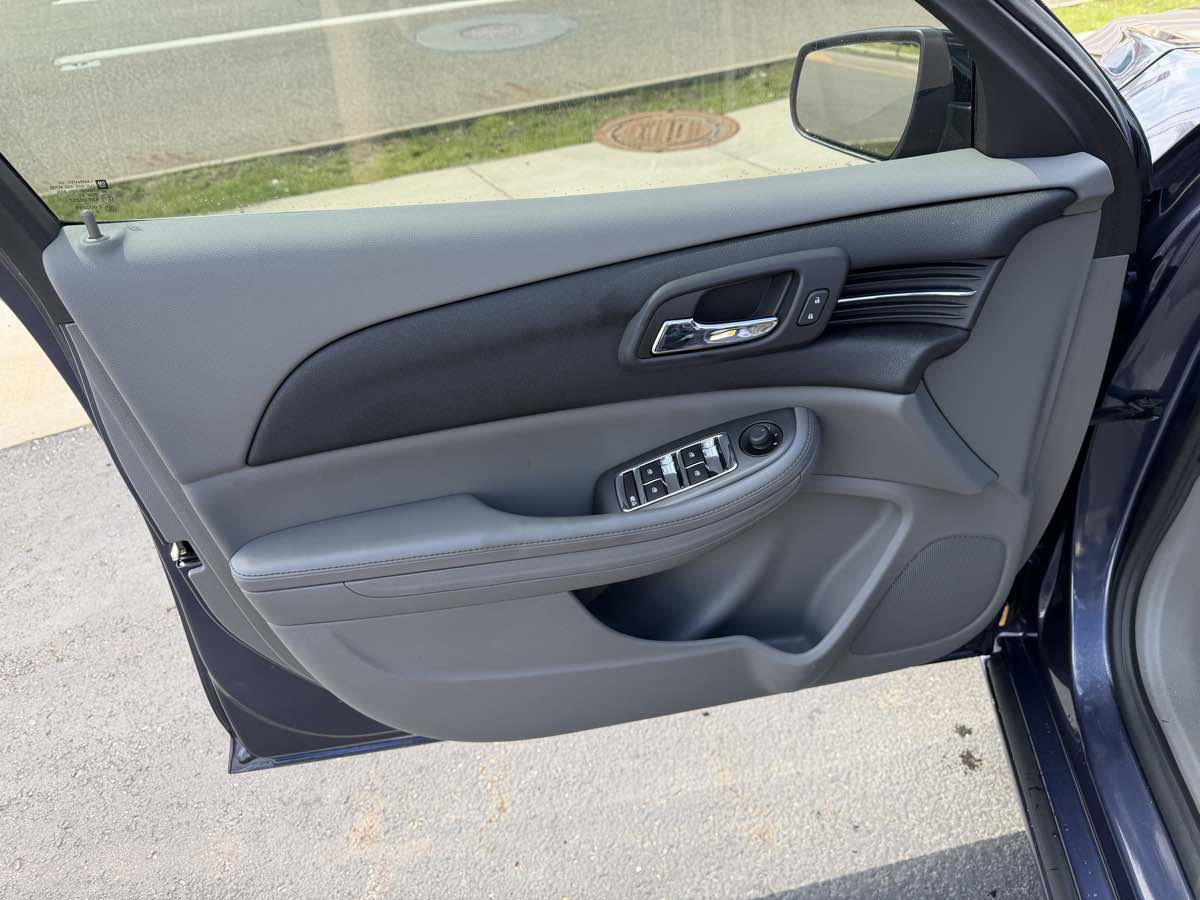 Used 2013 Chevrolet Malibu LS w/ Protection Package FWD image 11