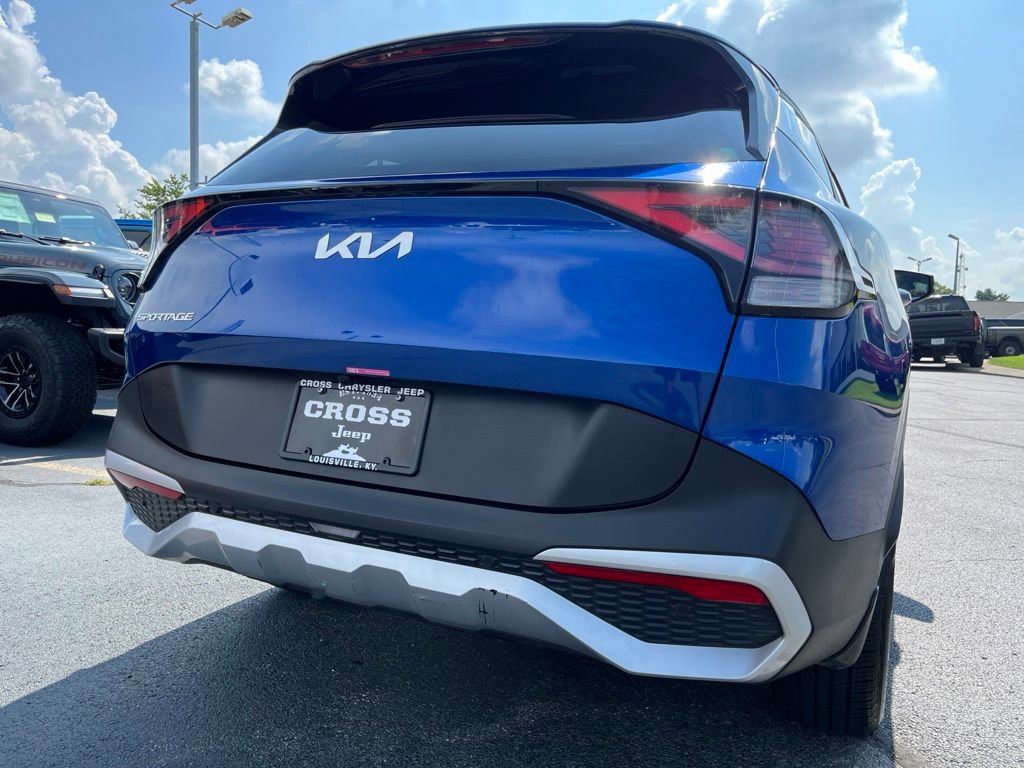 Used 2025 Kia Sportage EX FWD image 37
