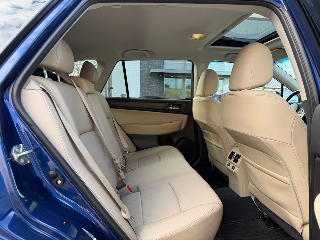 Used 2017 Subaru Outback 2.5i Limited image 12