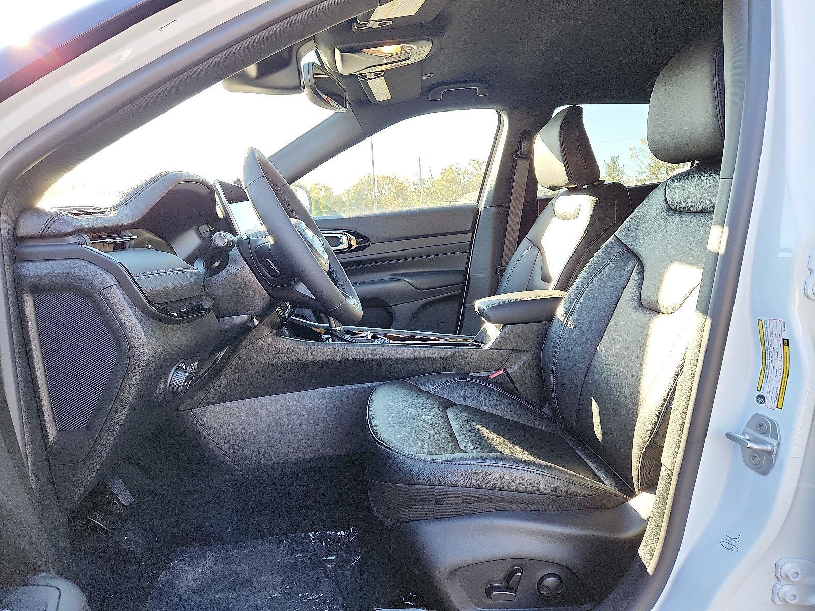 New 2026 Jeep Compass Limited image 10