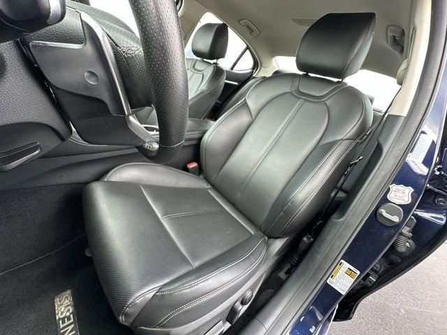 Used 2023 Genesis G70 2.0T image 19