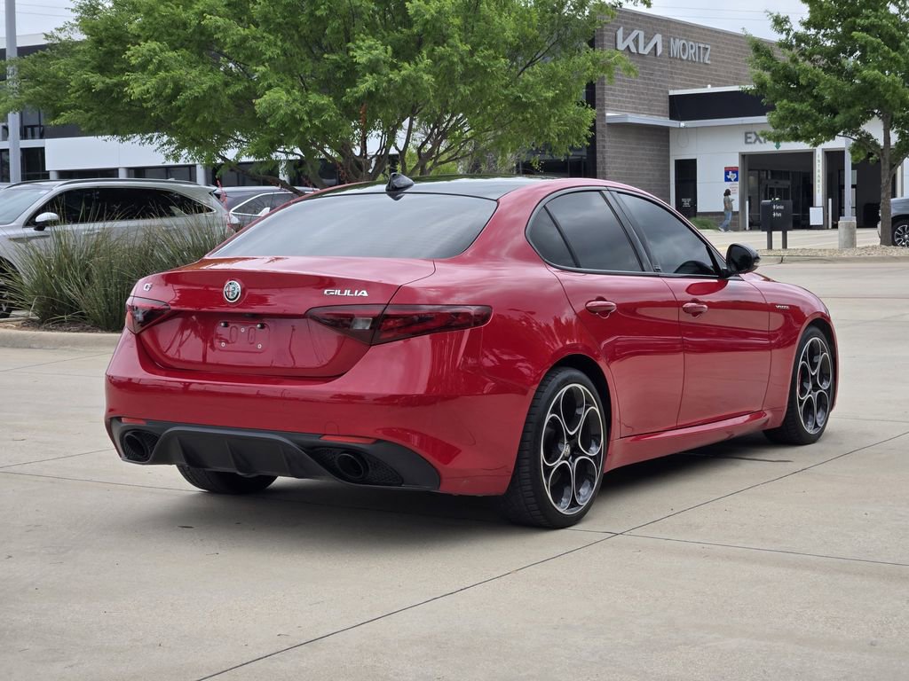 Used 2022 Alfa Romeo Giulia Veloce image 4