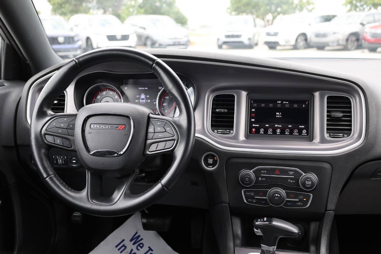 Used 2022 Dodge Charger SXT w/ Driver Convenience Group RWD image 23