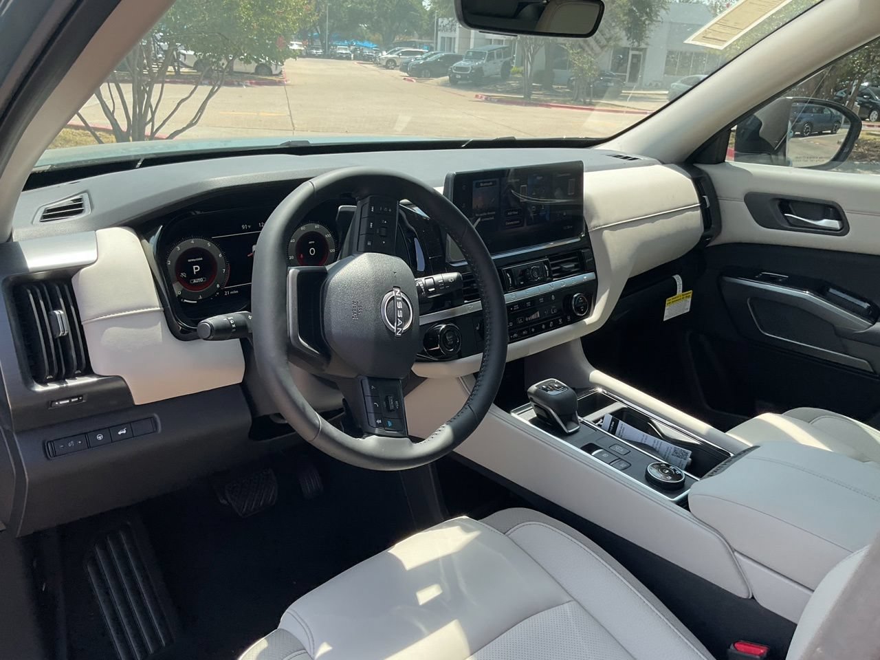 New 2026 Nissan Pathfinder SL AWD/4WD image 10