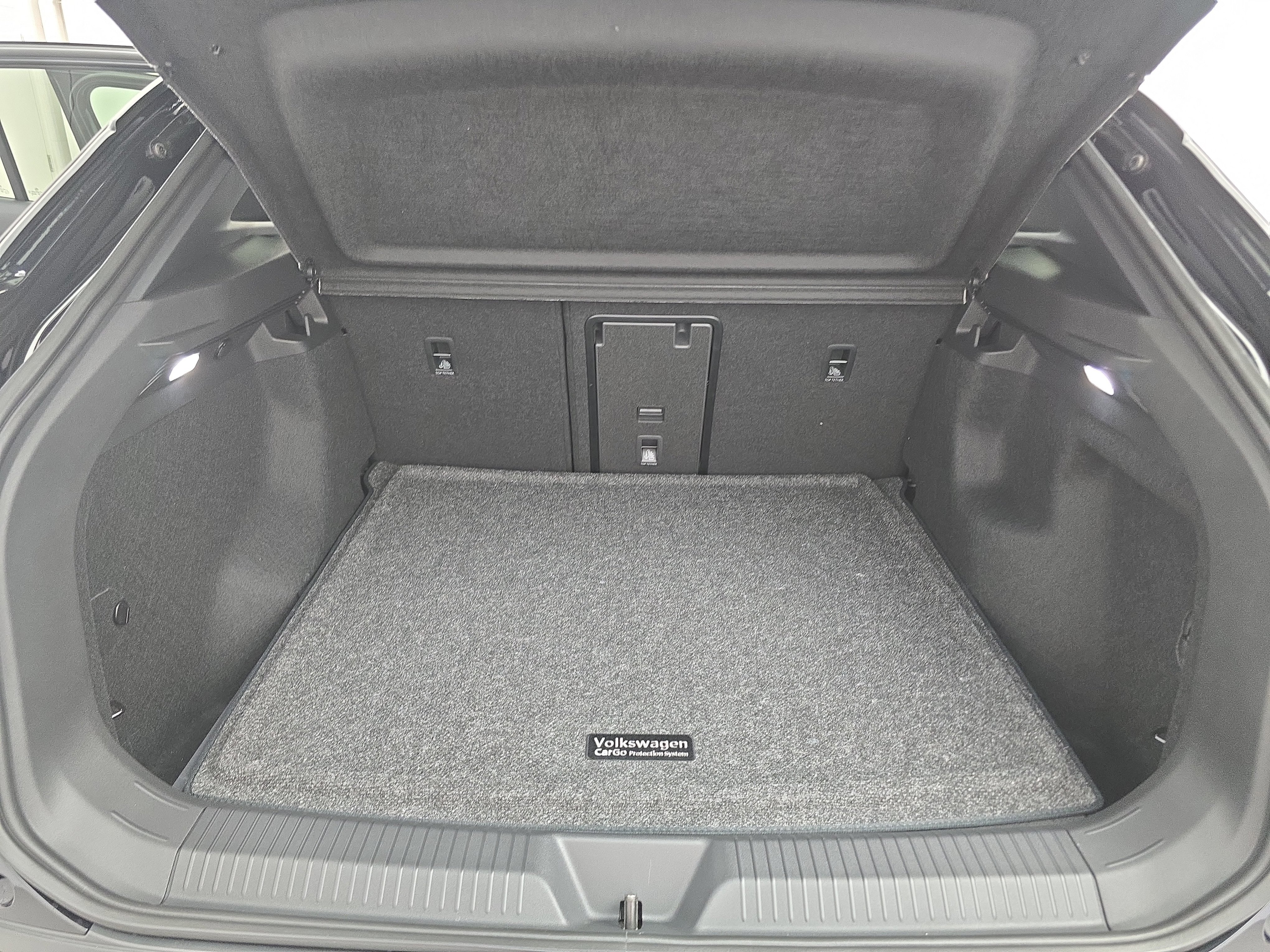 New 2025 Volkswagen ID.4 Pro S Plus image 12