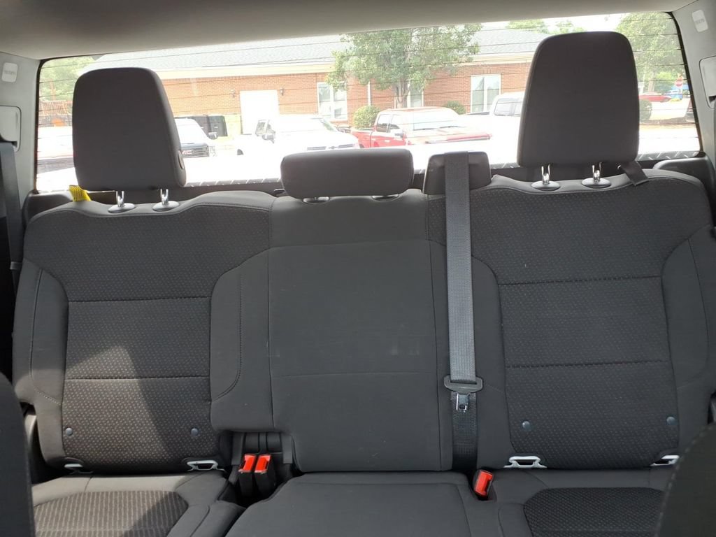 Used 2022 Chevrolet Silverado 2500 Custom w/ Custom Value Package AWD/4WD image 19
