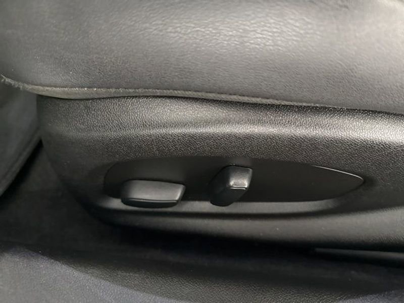 Used 2019 Chevrolet Camaro LT image 16