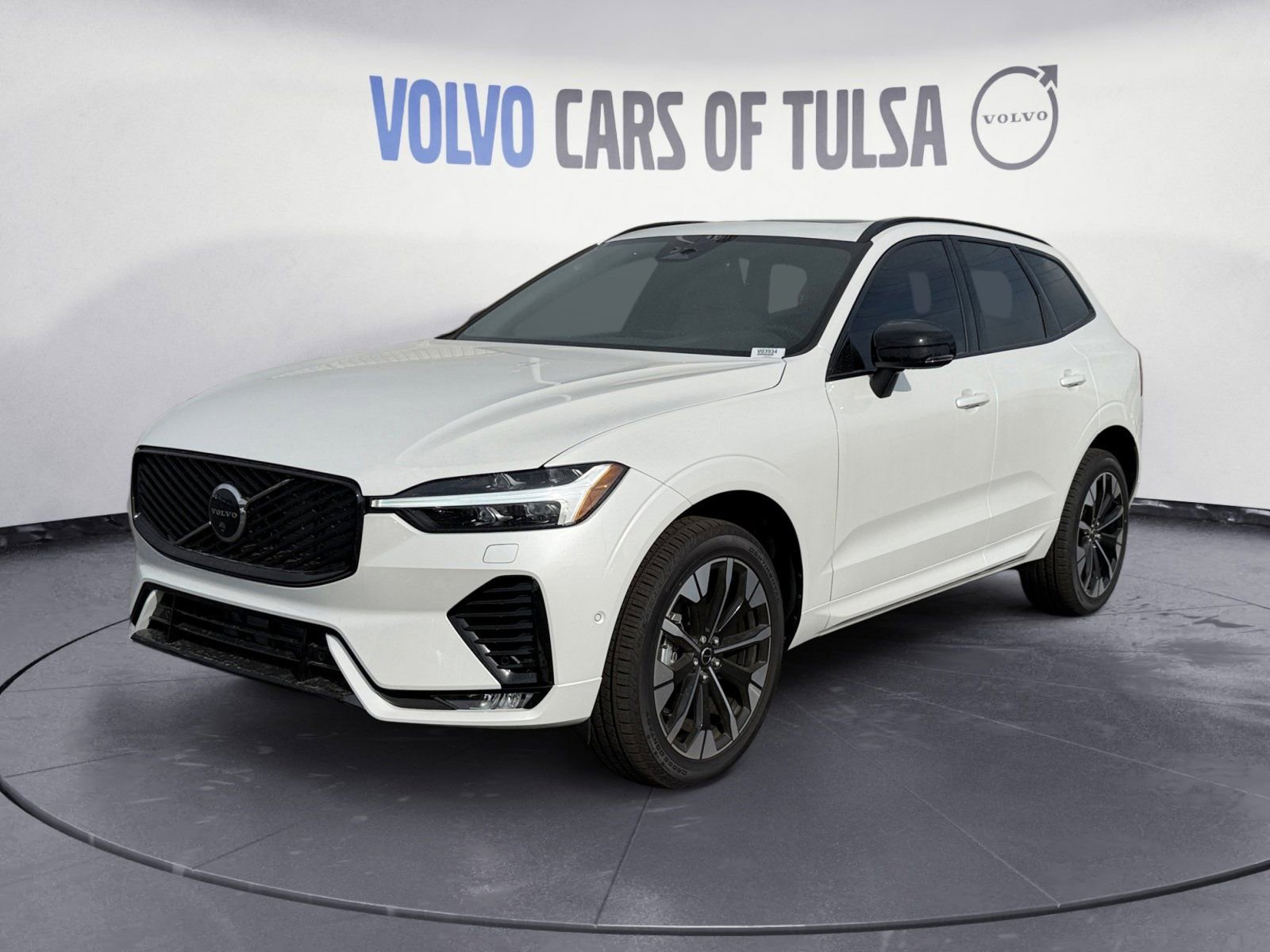 New 2026 Volvo XC60 B5 Plus w/ Protection Package Premier