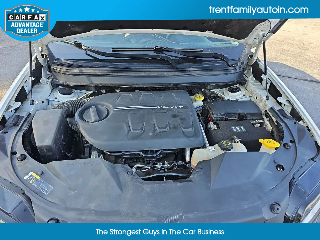 Used 2020 Jeep Cherokee Trailhawk image 10
