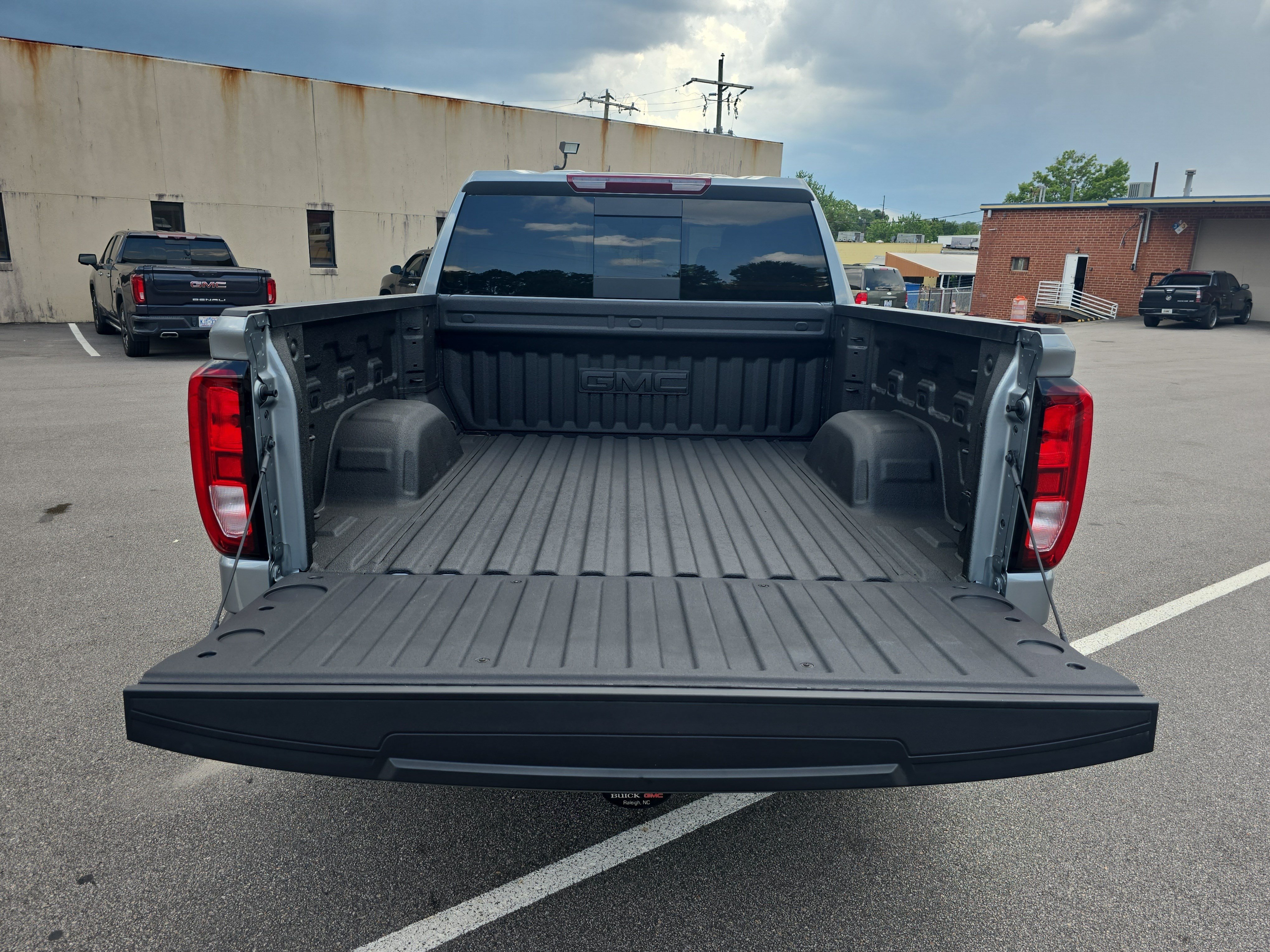 Used 2026 GMC Sierra 1500 Elevation w/ Elevation Premium Package AWD/4WD image 13